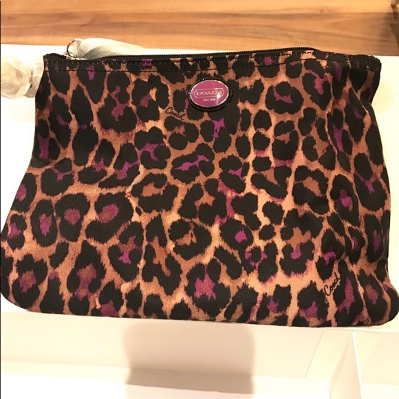 NWT Coach Weekender Bag Tote 3pc Set Travel Cosmetic Animal Print Purple Black - Picture 7 of 7